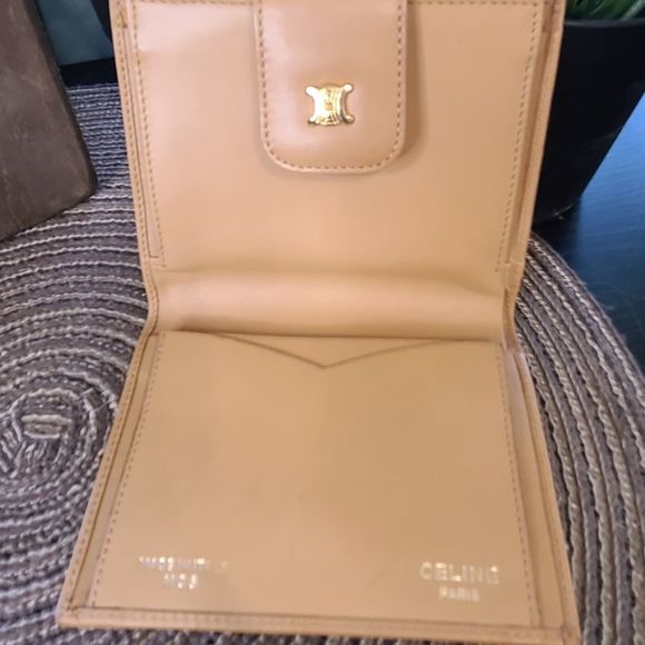 *SOLD* Celine Macadam Kisslock Snap Wallet EUC - Picture 8 of 15